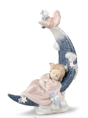 Lladro White Porcelain Heavens Lullaby  Figurine Base with Blue Backstamp